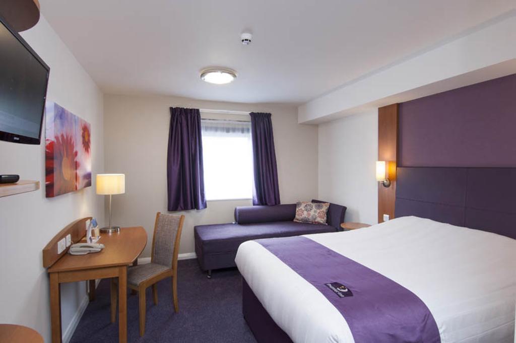 Premier Inn Glenrothes Eksteriør billede