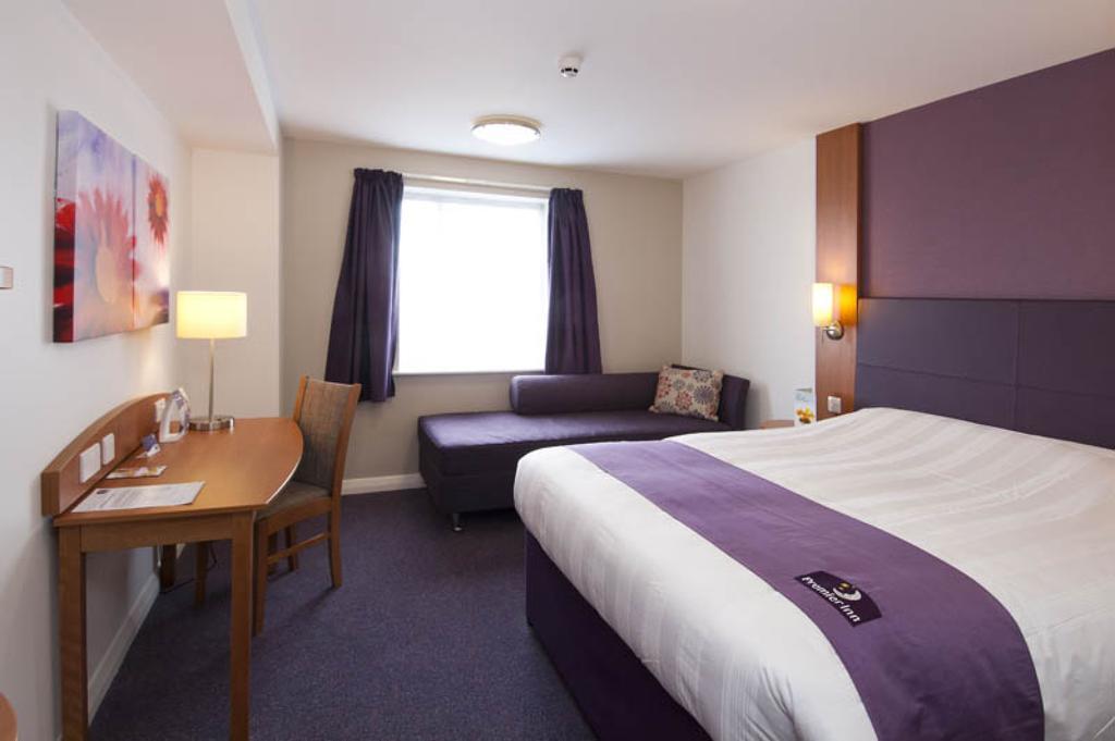 Premier Inn Glenrothes Eksteriør billede