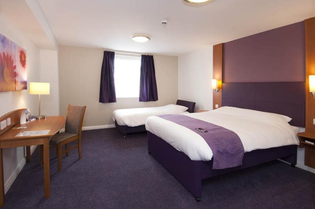 Premier Inn Glenrothes Eksteriør billede