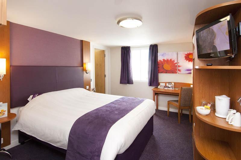 Premier Inn Glenrothes Eksteriør billede